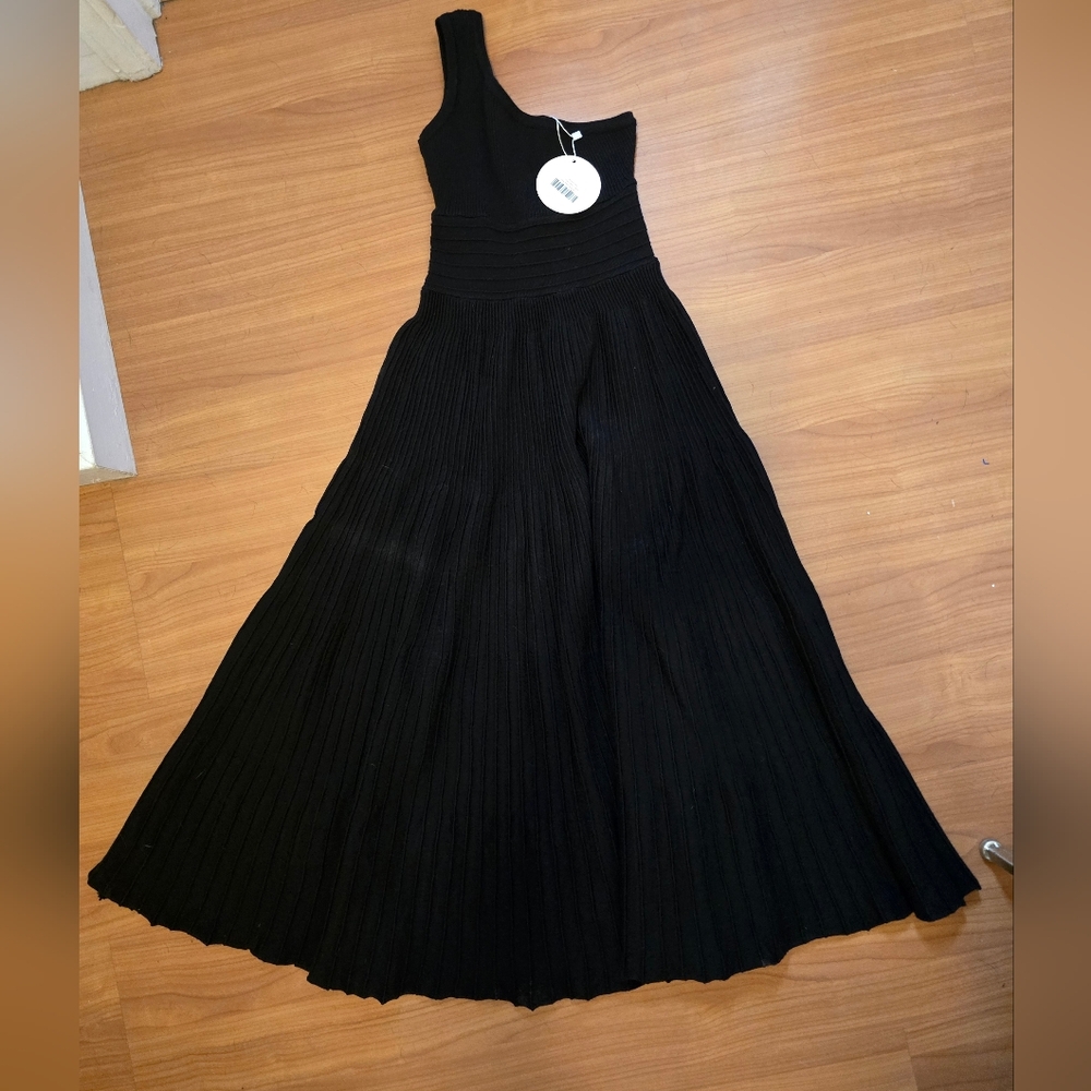 My Girl Mia Midi Black One-Shoulder Dress